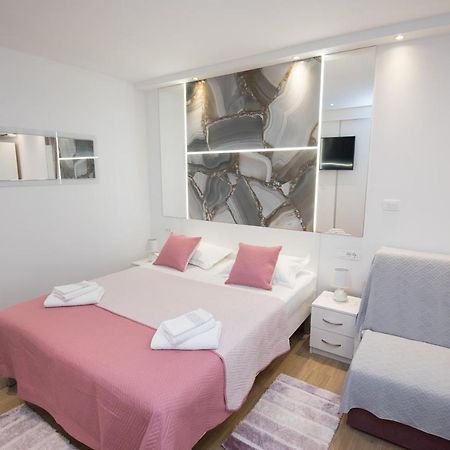 Luxury Studio Apartment Honeymoon Split Exterior foto