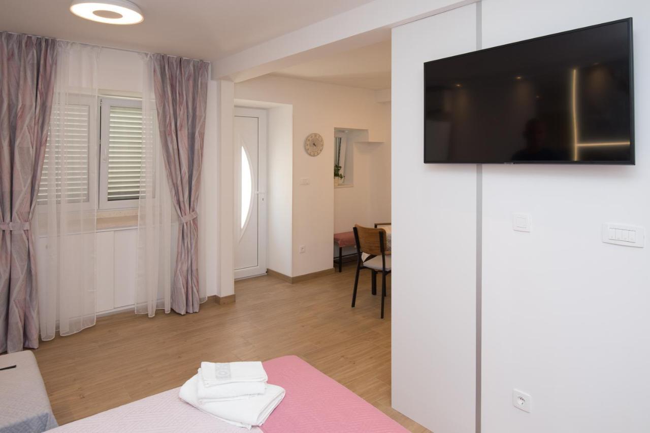 Luxury Studio Apartment Honeymoon Split Exterior foto
