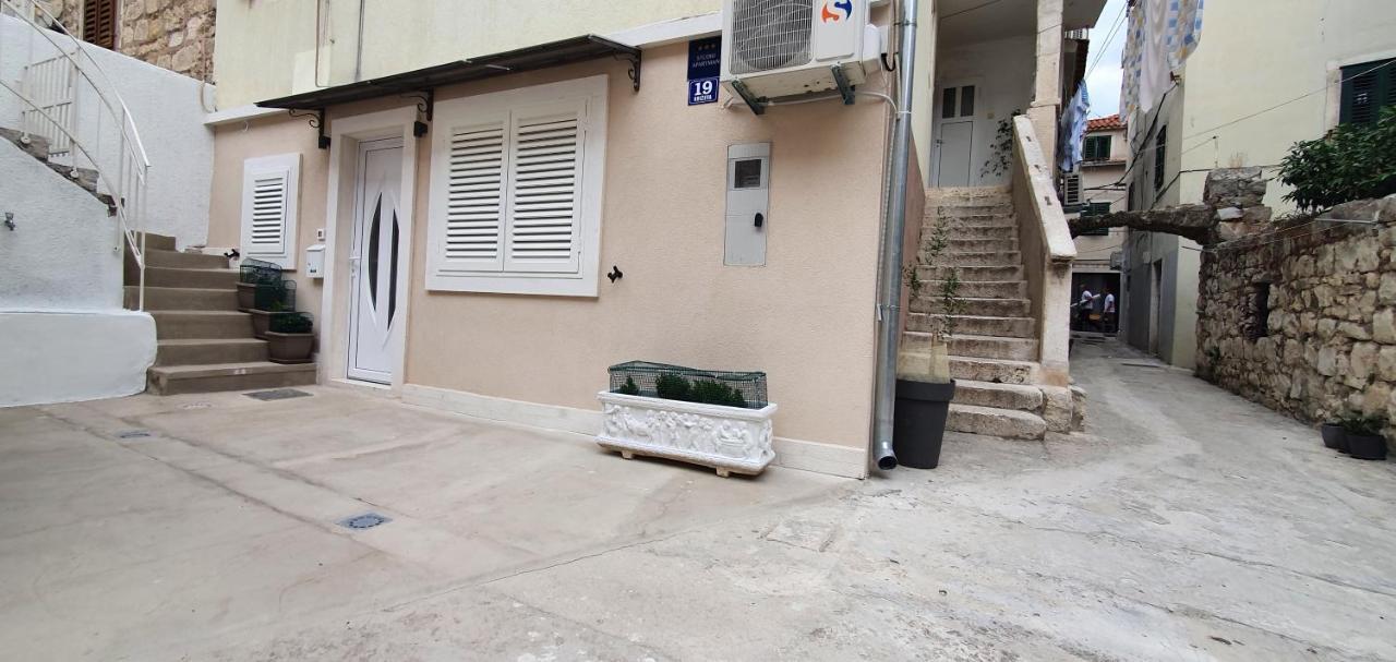 Luxury Studio Apartment Honeymoon Split Exterior foto